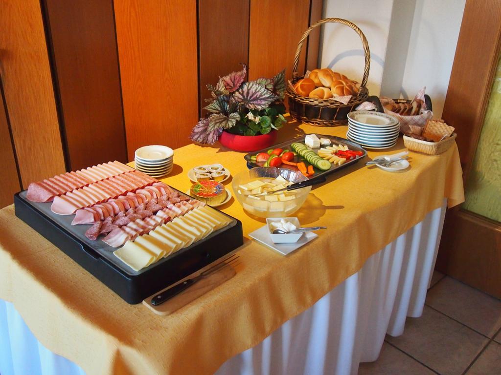 Hotel-Pension Stallinger Weyregg am Attersee Dış mekan fotoğraf